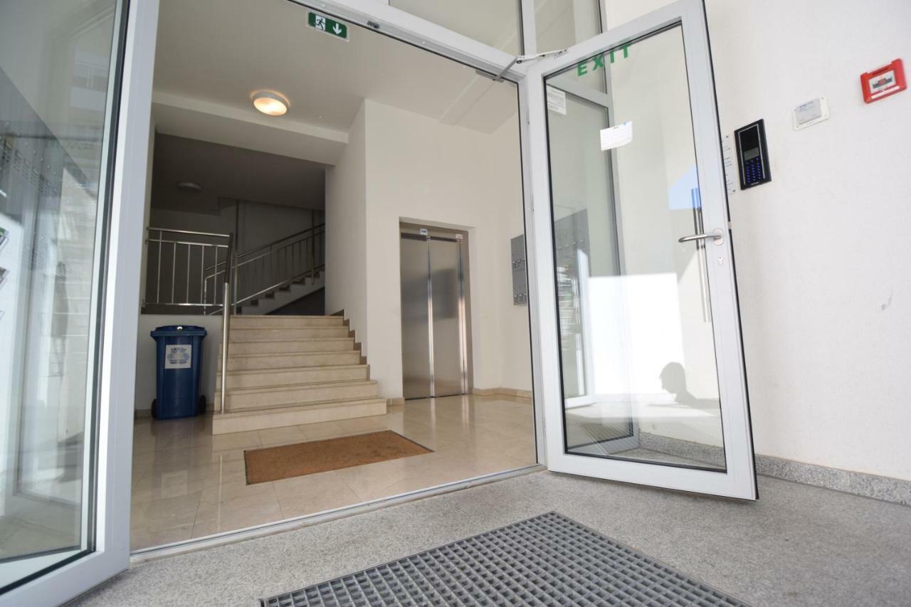 Apartments Abelija ซาเกร็บ ภายนอก รูปภาพ